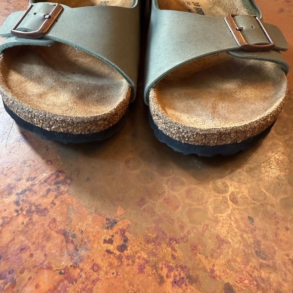 Birkenstock Khaki Double-Strap Sandals
Fit my women’s US 8 foot - Picture 2 of 6